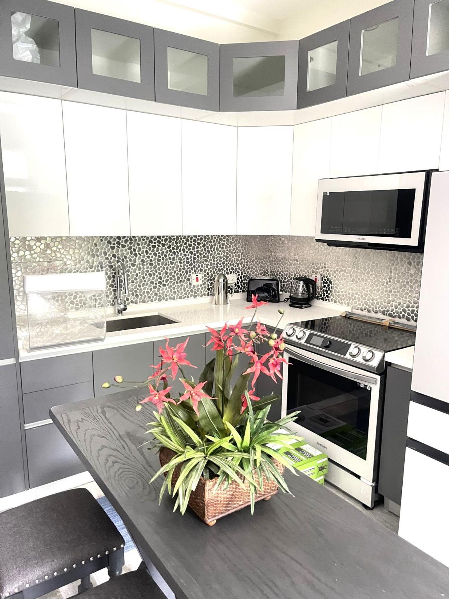 Liguanea -One Bedroom Oasis Near Us Embassy Kingston Buitenkant foto